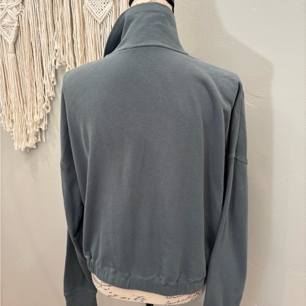 Vuori Sunnyside Blue/Green Half-Zip Sweatshirt - Picture 6 of 7